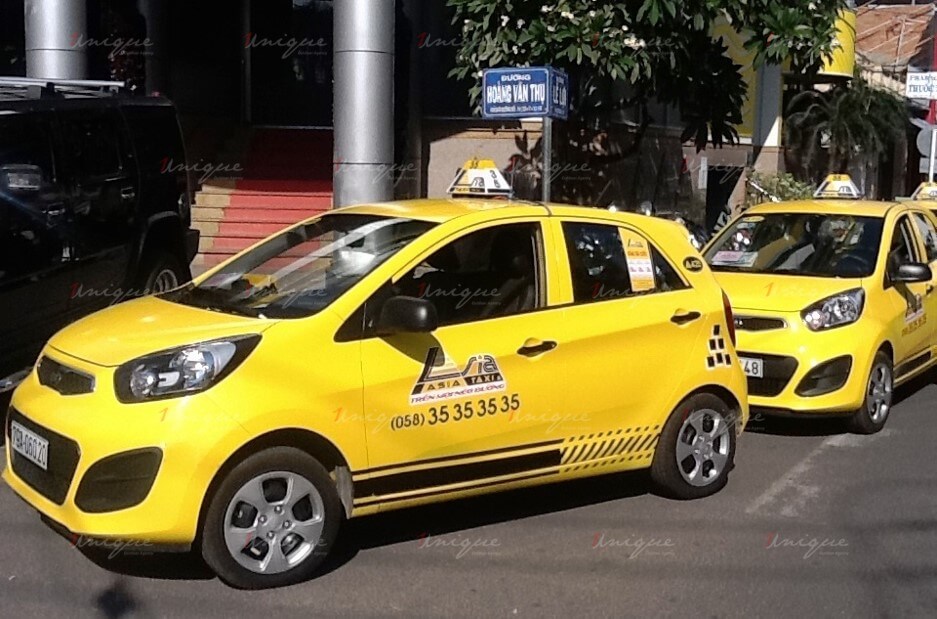 quảng cáo trên taxi asia