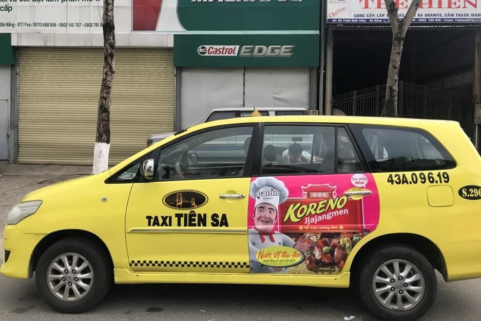 quảng cáo trên taxi tiên sa